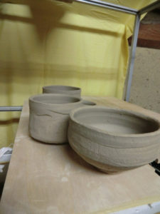 牛歩で作陶、、、、