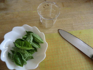 バジルソースをつくる、、、、