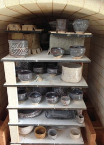 ガス窯で鼠志野の、、、、、