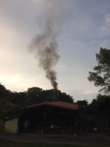 明日は窯出し、、、