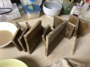 板を乾燥中、、、、