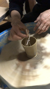 今日も須恵器のフリーカップつくり、、、、、、、、
