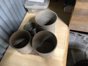 陶芸　蹴りロクロ　作品つくり　　フリーカップ、、、、、