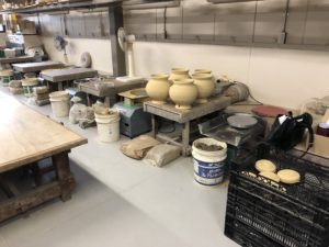 紐積みロクロ挽きをした現代須恵器、、、、、